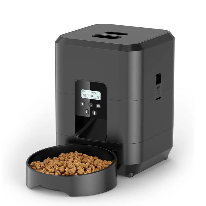Black 2L smart automatic cat feeder with battery-powered pet food dispenser