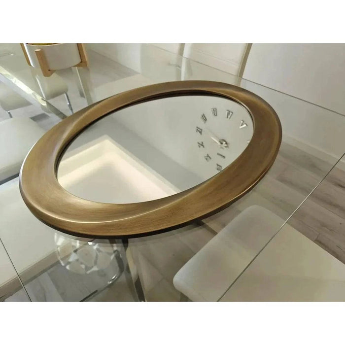 Weighs 47 kg, providing a secure and stylish addition to any wall