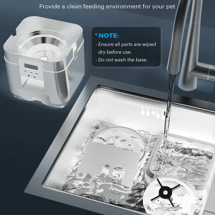 User-friendly LCD display for easy setting of meal times and portion sizes