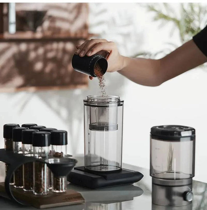Transparent cold brew coffee maker with adjustable water flow dripper