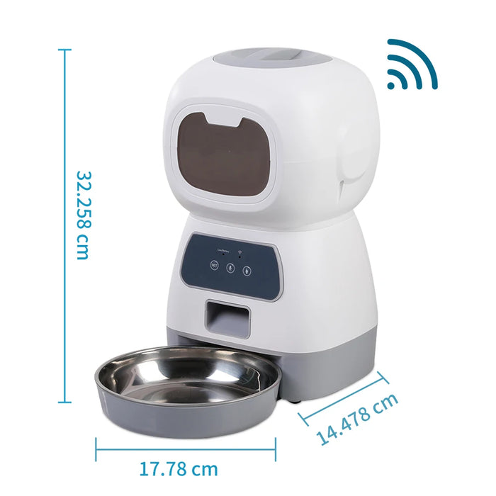 WiFi pet feeder with app control and voice recorder