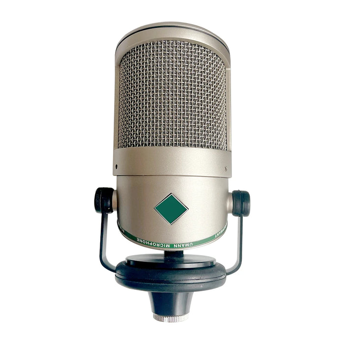 Studio-Grade Dynamic Microphone for Clear Voice Recording  BCM705