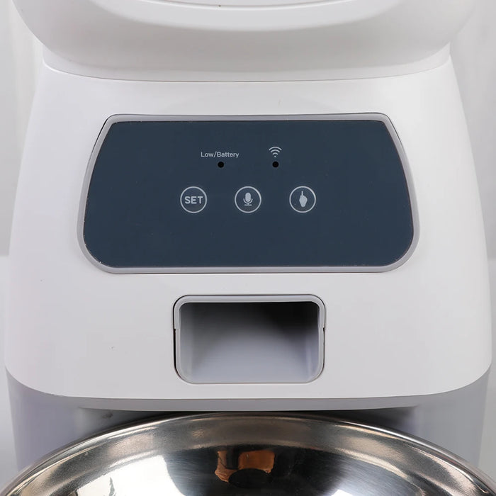 Slow feed pet feeder with 35L food storage capacity