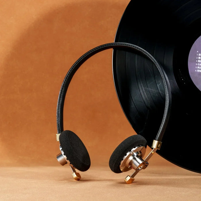 Over-Ear Black HiFi Headphones with Retro Design