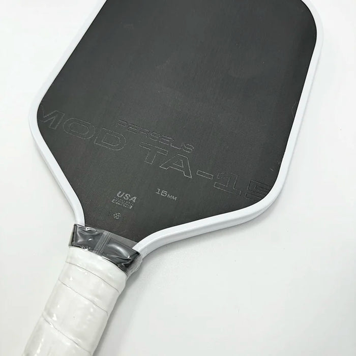 Ergonomic Grip Design with 14 cm grip length and 11 cm circumference