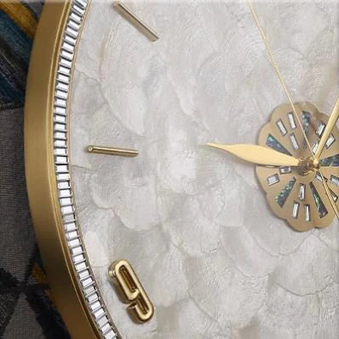 Silent Wall Clock Metal Needle Display Modern Style Decorative Home Clock