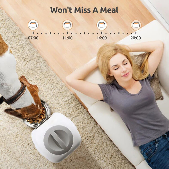 Stainless steel feeding tray for easy cleaning