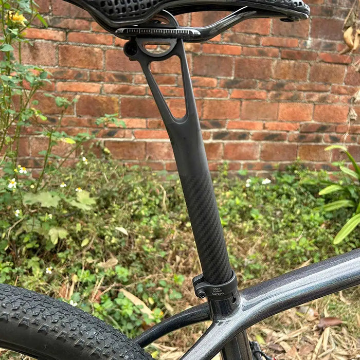 Carbon fiber bike seat post 309x350 mm designed for both mountain and road bikes