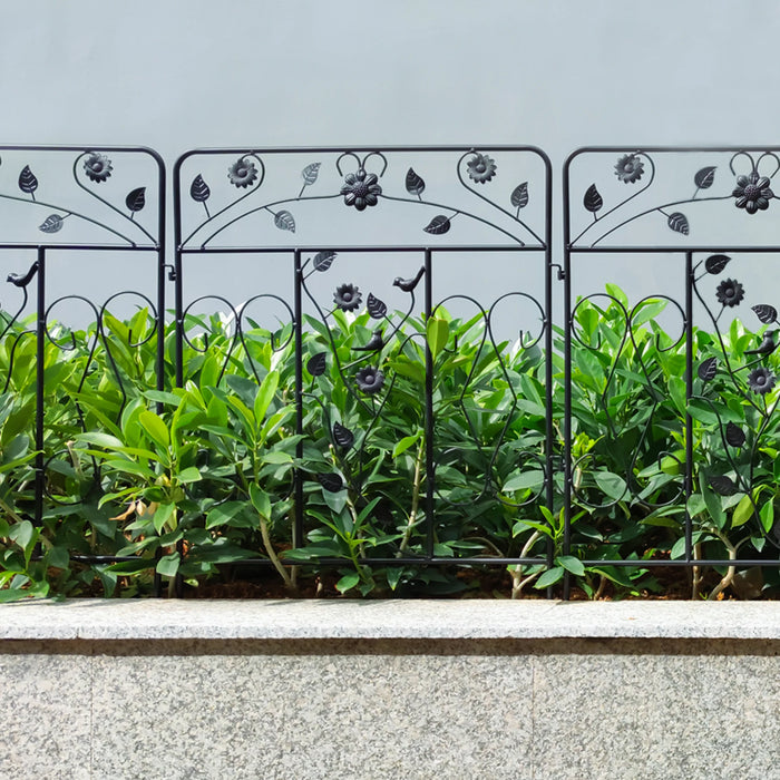 Black Coated Steel Garden Fence Panels, 81x61 cm Decorative Metal Folding Border