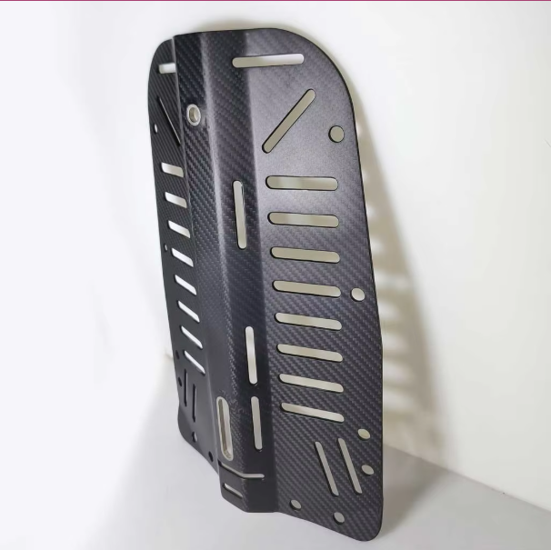  Versatile mounting options for bolt kits and band mounting 